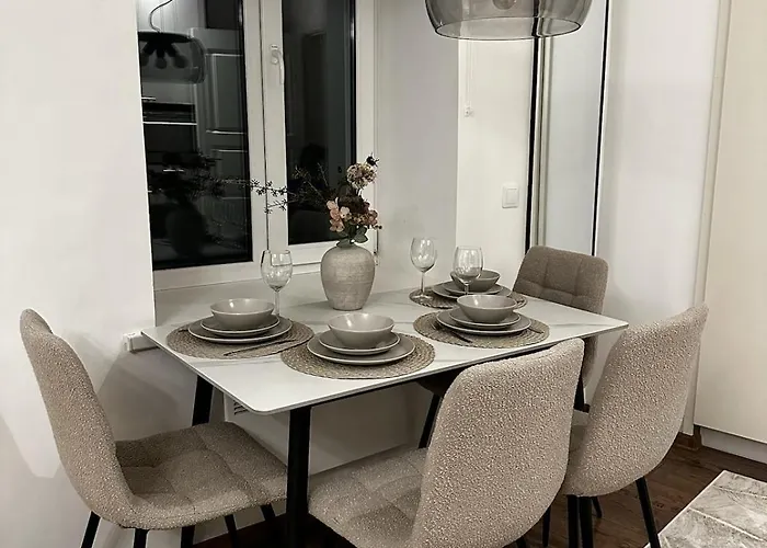 Old Town Design - 3 Min To Christmas Market Appartement